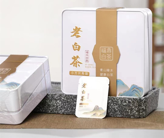2016年老白茶小方片130/盒